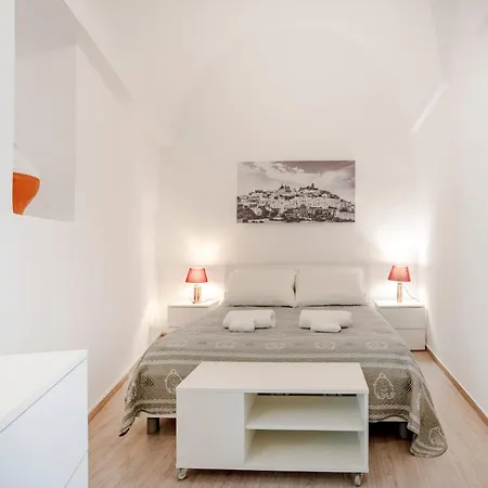 Guesthost - Casa Pomes